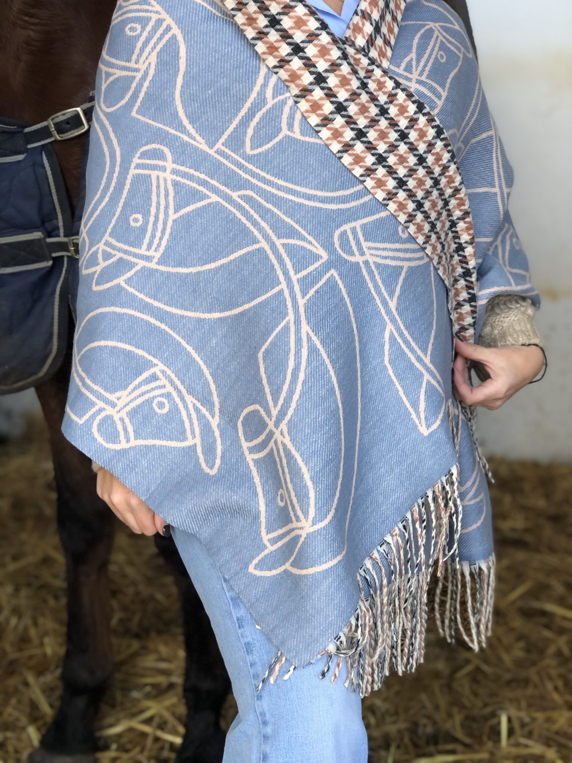 PASHMINA CABALLO COLOR CELESTE